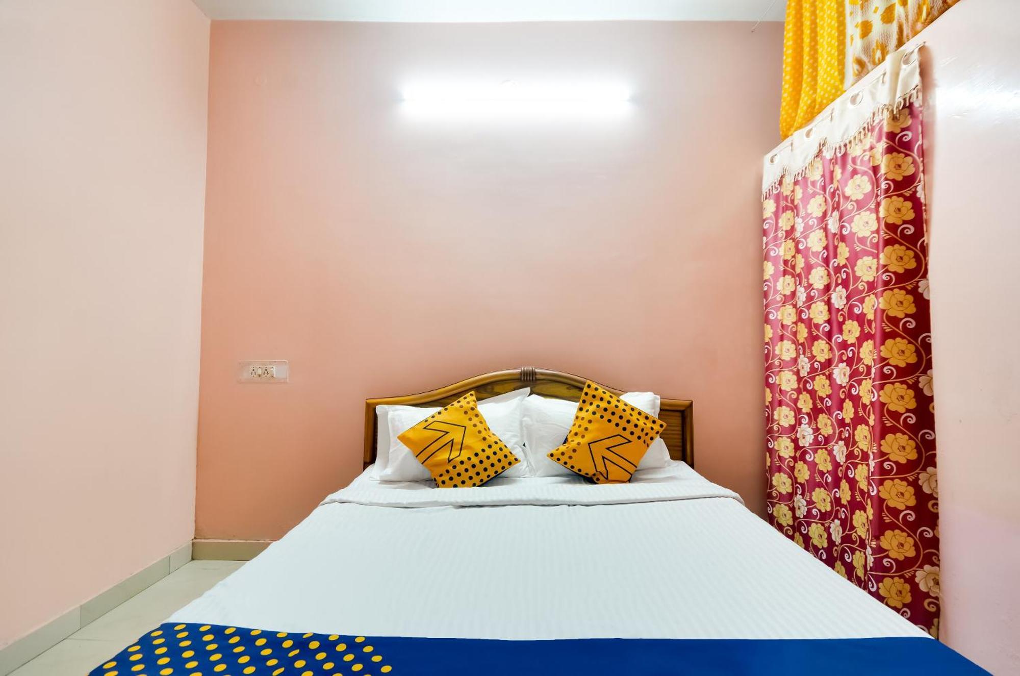 Hotel O Sri Murugan Lodge Coimbatore Buitenkant foto